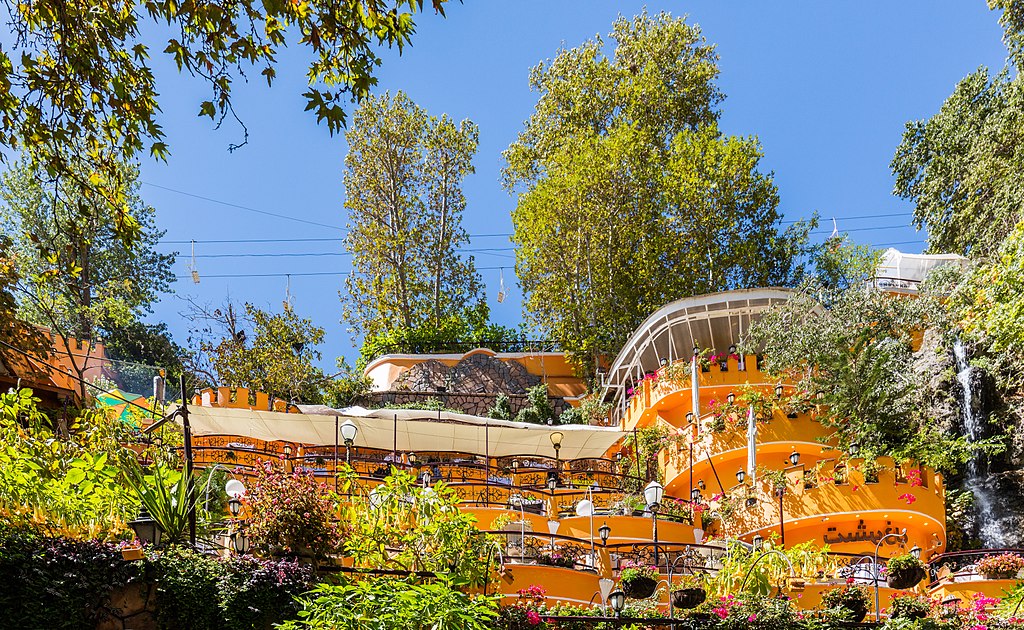 باغ بهشت محله دربند تهران
